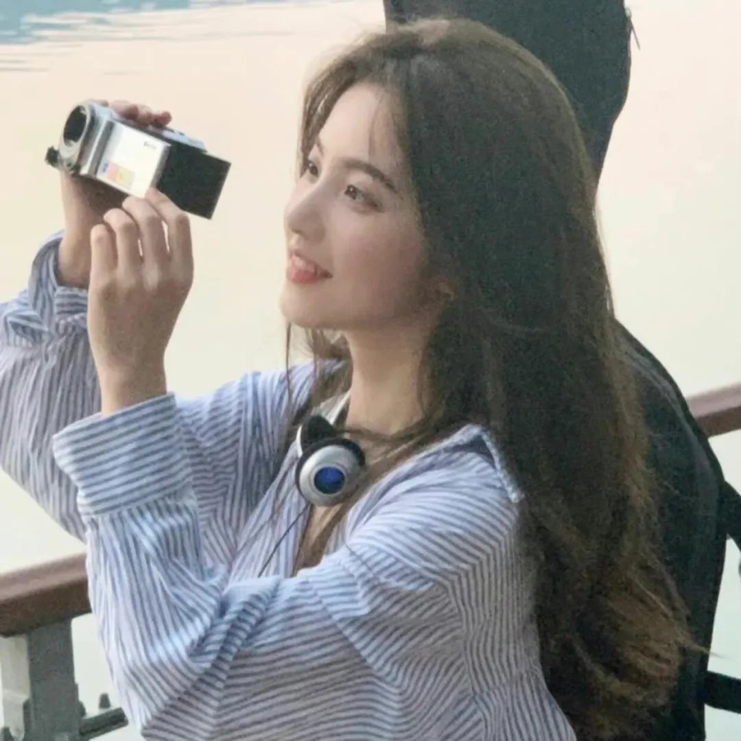 神王归来，我有六个美女下属